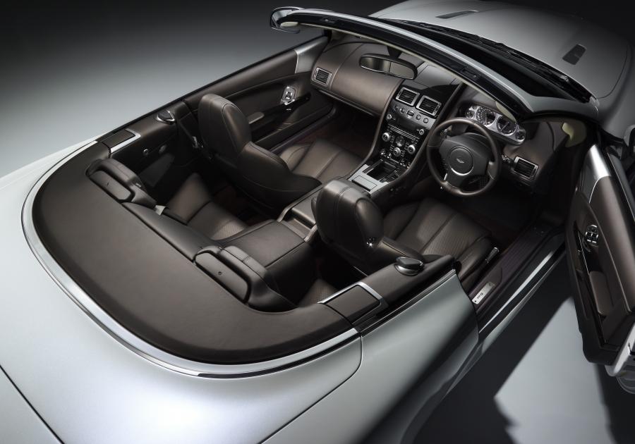 Интерьер Aston Martin DB9 Volante Morning Frost 2010 года  (фото 2 из 6)